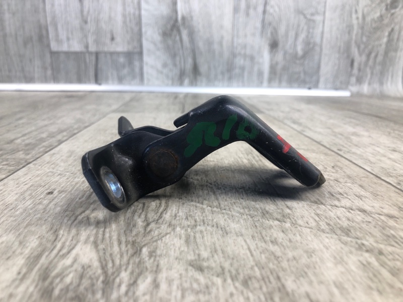 Петля двери верхняя передняя левая 3 BK 03-08 2006 BK 2.3 L3