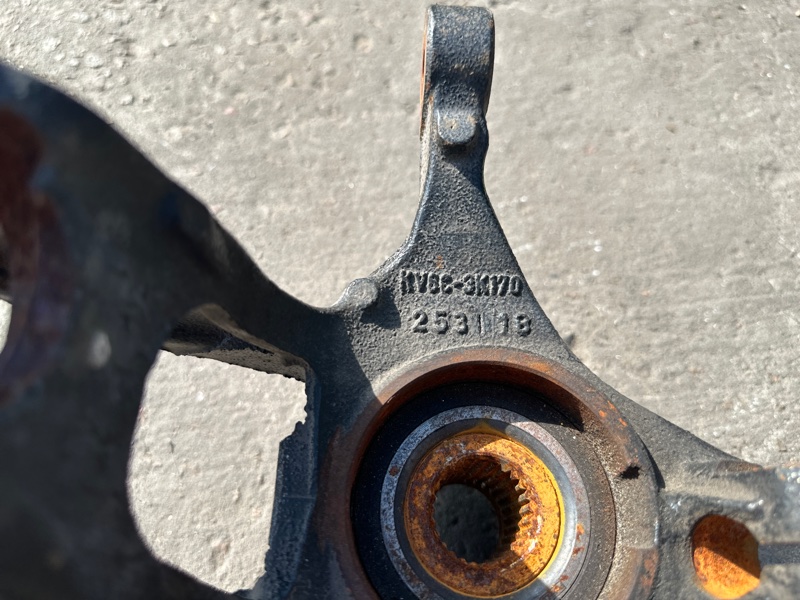 Кулак поворотный правый TRANSIT CONNECT 13-24 2019 2.0 C20HDEX Кулак поворотный правый TRANSIT CONNECT 13-24 2019 2.0 C20HDEX