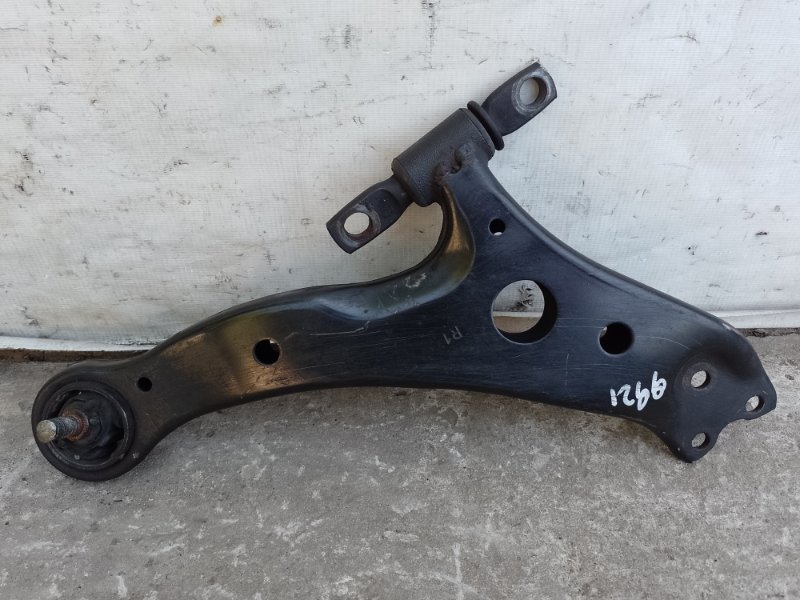 Рычаг передней подвески нижний правый TOYOTA CAMRY 40 06-11 2009 3.5 2GR-FE 48068-06150 Б/У
