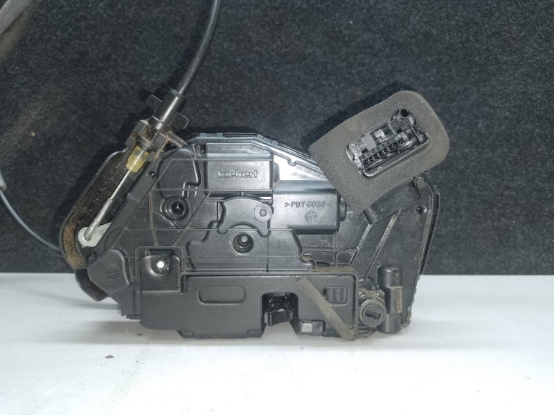 Замок двери задний правый VOLKSWAGEN JETTA USA 18- DJXA 1.4