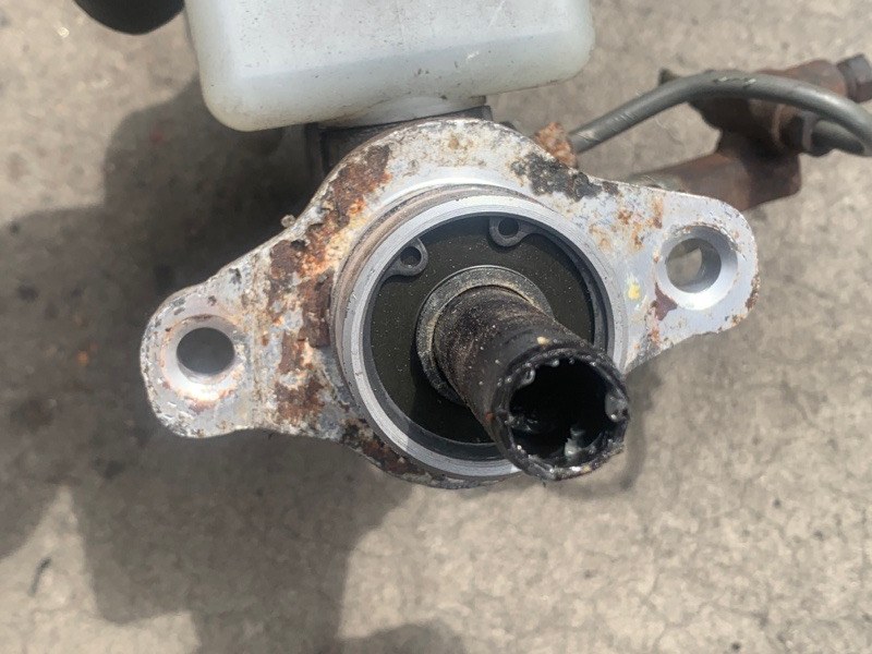 Главный тормозной цилиндр MATRIX 02-08 2002 ZZE132 1.8L 1ZZ-FE