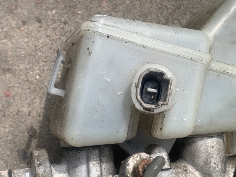 Главный тормозной цилиндр MATRIX 02-08 2002 ZZE132 1.8L 1ZZ-FE