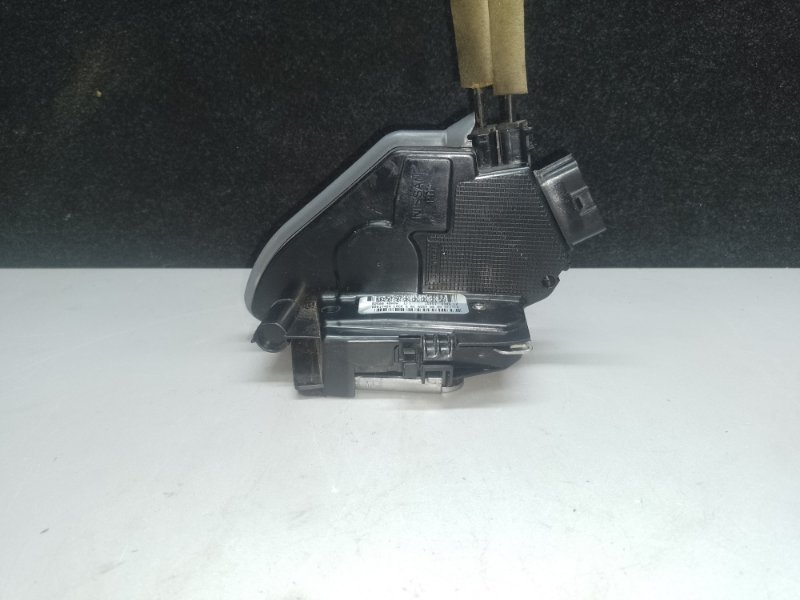 Замок двери задний правый X-TRAIL/ROGUE T32 13-20 2015 2.5 QR25DE