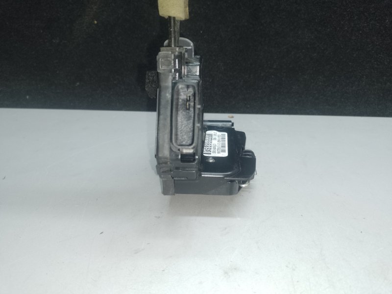 Замок двери задний левый X-TRAIL/ROGUE T32 13-20 2015 2.5 QR25DE