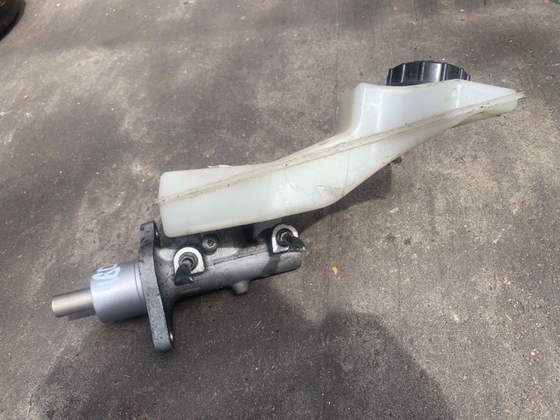 Главный тормозной цилиндр 3 BL 09-13 2009 2.5 L (L5-VE)