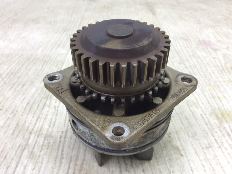 Помпа TEANA J32 08-14 2.5 VQ25