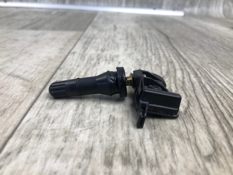 Датчик давления в шинах TOYOTA CAMRY 70 17- GSV70 2.5 A25AFKS Датчик давления в шинах TOYOTA CAMRY 70 17- GSV70 2.5 A25AFKS