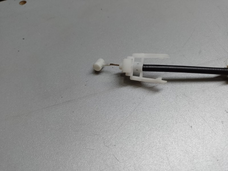 Замок двери передний правый TOUAREG 02-10 2007 BHK 3.6