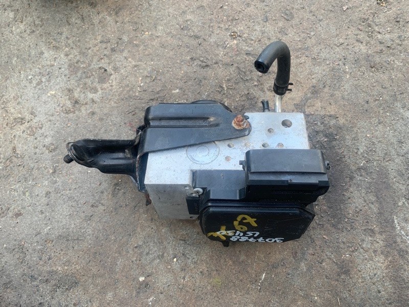 Блок ABS LEXUS LS430 00-06 2002 4.3 3UZFE 44050-50010 Б/У