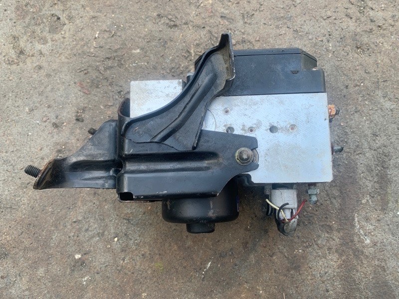 Блок ABS LS430 00-06 2002 4.3 3UZFE