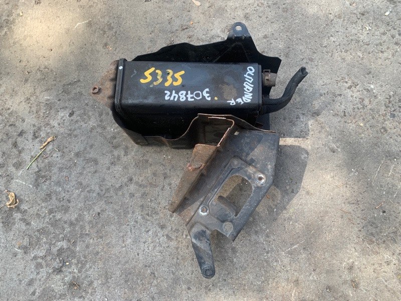 Запчасть абсорбер топливный MITSUBISHI OUTLANDER 03-07 2003 2.4 4G69 MN135519 Б/У Абсорбер топливный MITSUBISHI OUTLANDER 03-07 2003 2.4 4G69 MN135519 Б/У