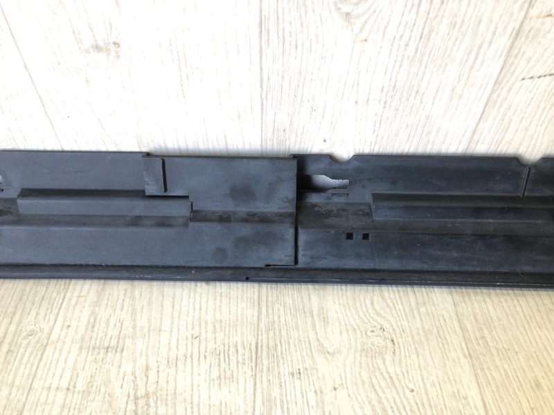 Накладка порога наружная правая CX-7 06-12 2008 2.3 L3