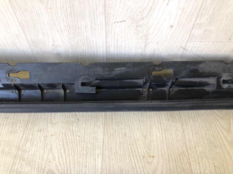 Накладка порога наружная правая CX-7 06-12 2008 2.3 L3