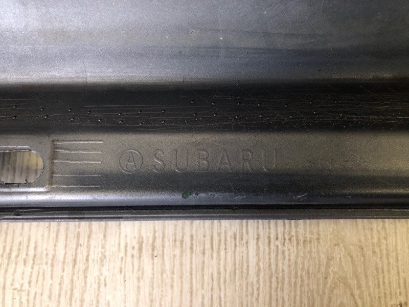 Накладка порога наружная правая OUTBACK 03-09 BP 2005 2.5 EJ253