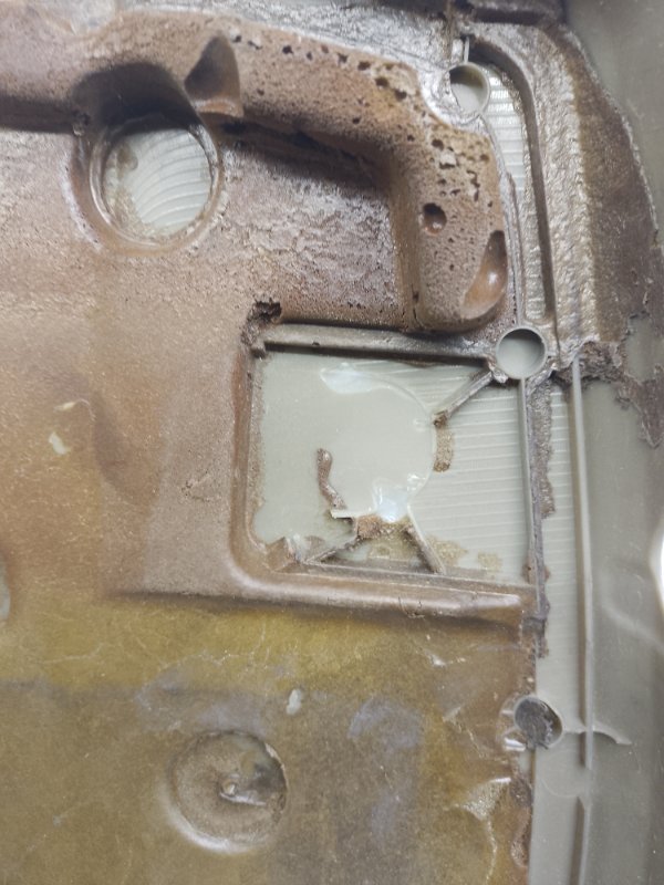 Накладка двигателя декоративная LS460 06-12