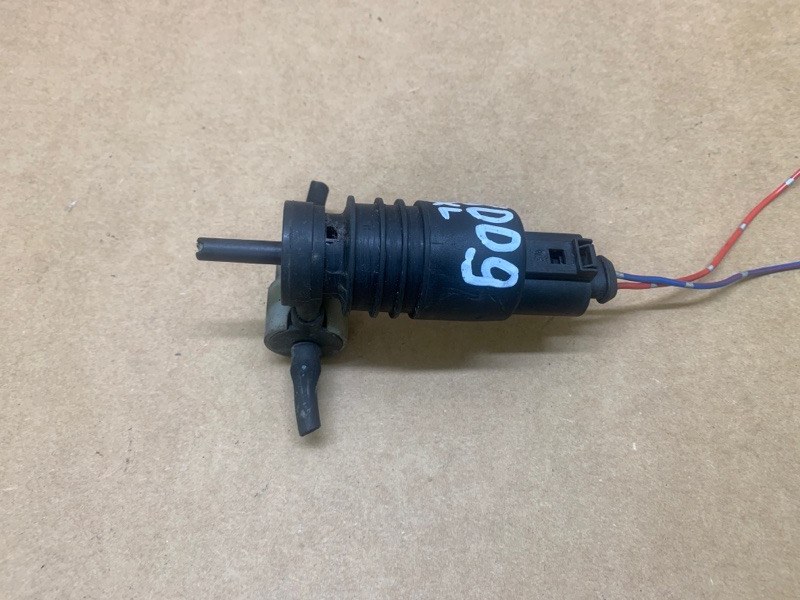 Насос омывателя стекла MITSUBISHI OUTLANDER XL 05-13 2006 CW 3.0 6B31 8260A059 Б/У