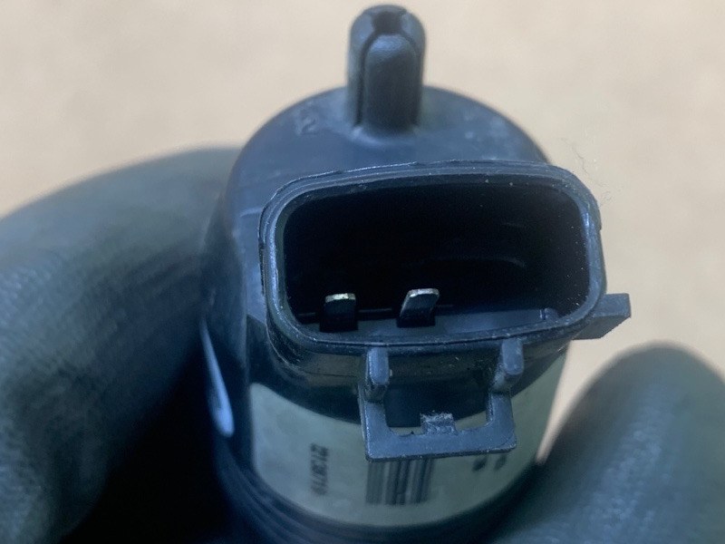 Насос омывателя стекла CAMRY 30 02-06 2003 30 2.4 2AZFE