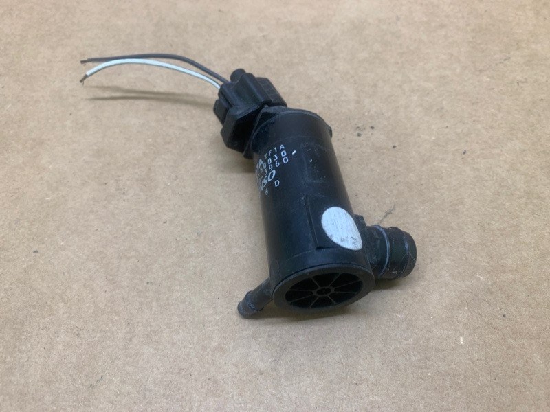 Насос омывателя стекла LEXUS LS430 00-06 2002 4.3 3UZFE 85330-50030 Б/У