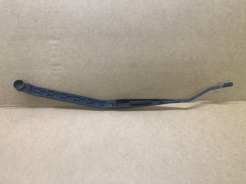 Поводок стеклоочистителя передний правый OUTLANDER 03-07 2003 2.4 4G69