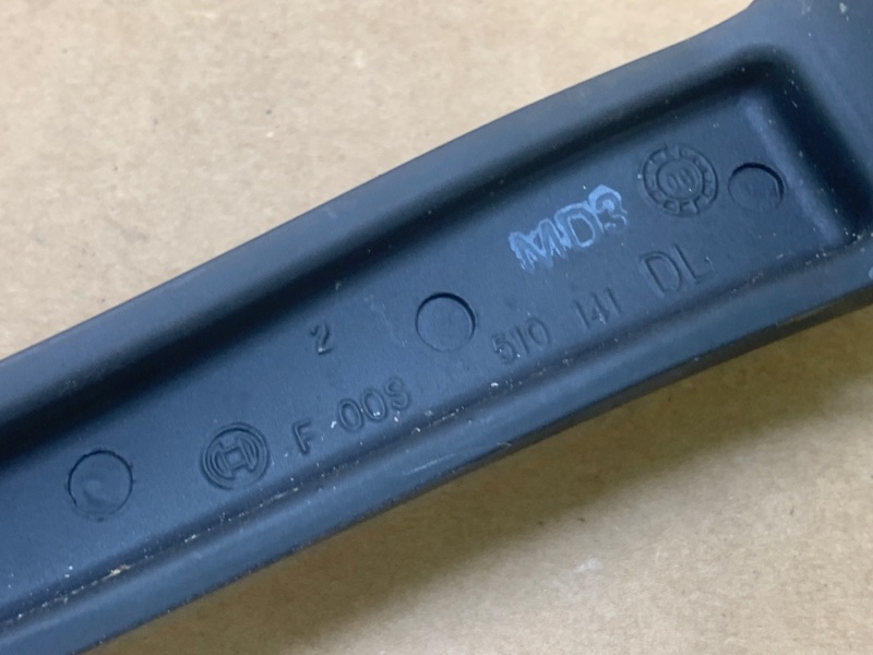 Поводок стеклоочистителя передний левый HYUNDAI TUCSON 04-10 2.7 G6BA