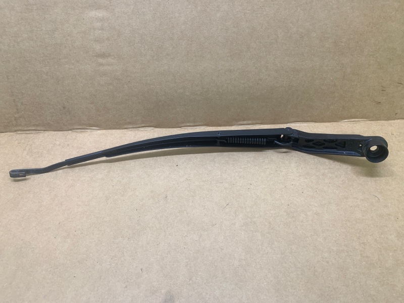 Поводок стеклоочистителя передний левый 6 GH 07-12 2008 2.5 L (L5-VE)