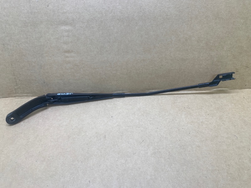 Поводок стеклоочистителя передний правый JETTA USA 18- 2020 DJXA 1.4