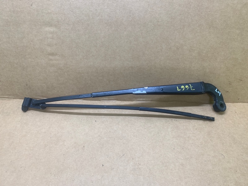 Поводок стеклоочистителя передний левый LEXUS LS430 00-06 2002 4.3 3UZFE 85221-50090 Б/У