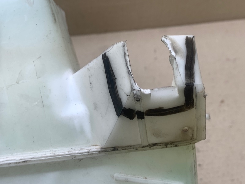 Бачок омывателя SIENNA 11-16 2012 3.5 2GR-FE