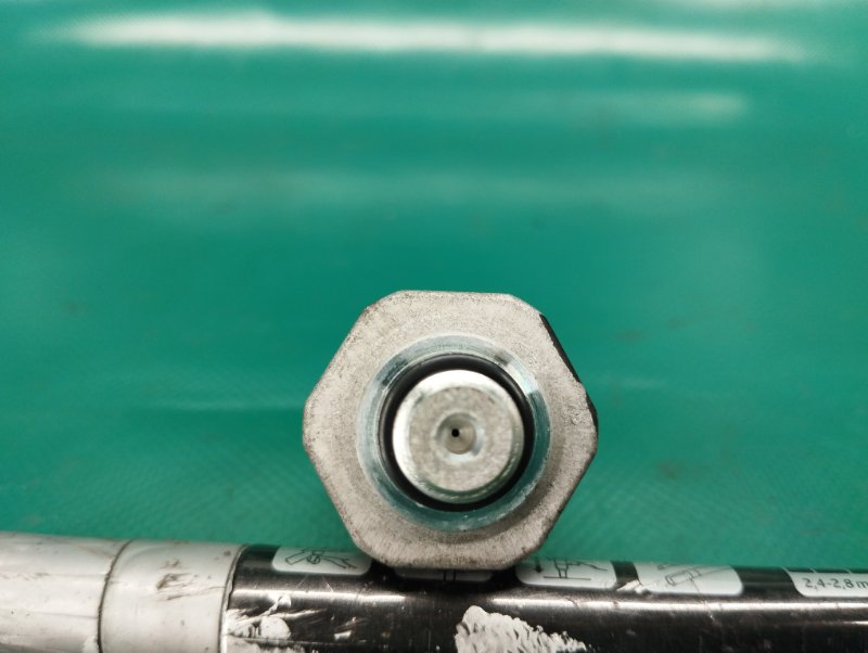 Датчик давления кондиционера 6 GG 02-07 2003 2.3