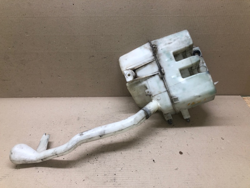 Бачок омывателя INFINITI M35/M45 04-10 3.5 VQ35HR