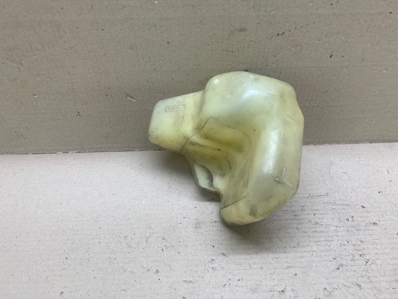 Бачок расширительный TOYOTA CAMRY 30 02-06 Бачок расширительный TOYOTA CAMRY 30 02-06