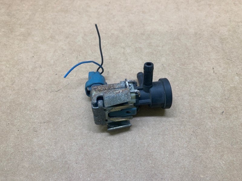 Клапан электромагнитный (вакуумный) MATRIX 02-08 2002 ZZE132 1.8L 1ZZ-FE Клапан электромагнитный (вакуумный) MATRIX 02-08 2002 ZZE132 1.8L 1ZZ-FE