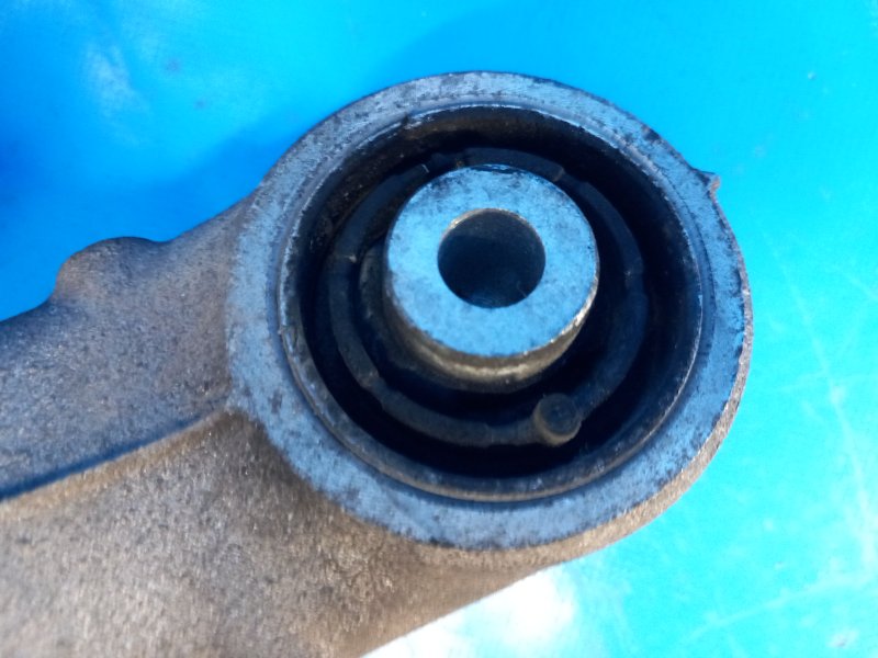 Рычаг задний нижний L левый AUDI A6 (C7) 11-18 CGXB 3.0T Рычаг задний нижний L левый AUDI A6 (C7) 11-18 CGXB 3.0T