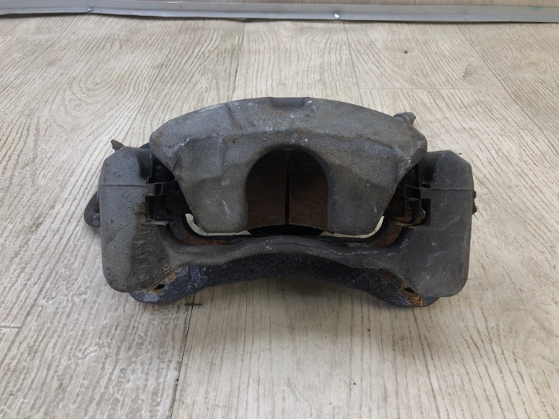 Суппорт тормозной передний правый MITSUBISHI GALANT 03-12