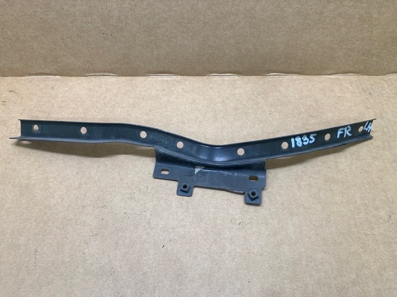 Кронштейн крепления фары передний левый OUTLANDER XL 05-13 2006 CW 3.0 6B31