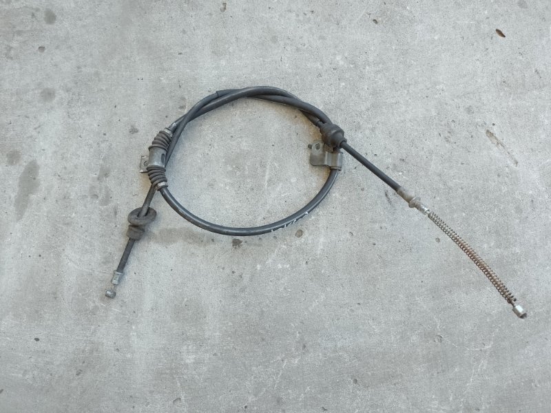 Трос стояночного тормоза левый MITSUBISHI ASX / OUTLANDER SPORT 10-21 2012 2.0 4B11 4820A025 Б/У