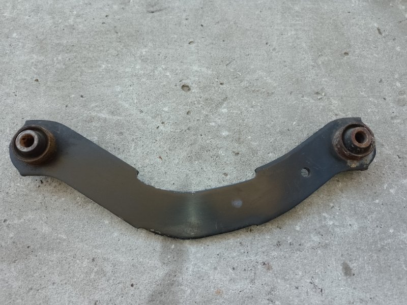 Рычаг задней подвески поперечный верхний MITSUBISHI ASX / OUTLANDER SPORT 10-21 2012 2.0 4B11 MN184100 Б/У