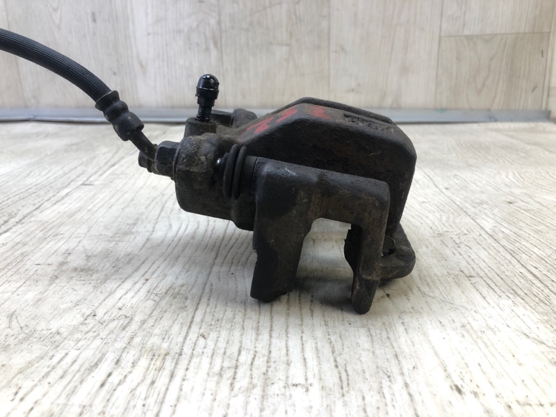 Суппорт тормозной задний правый MURANO Z50 02-07