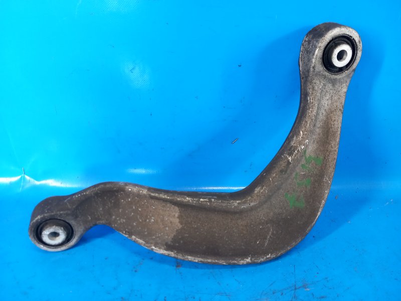 Рычаг задней подвески поперечный верхний левый AUDI A6 (C7) 11-18 CGXB 3.0T Рычаг задней подвески поперечный верхний левый AUDI A6 (C7) 11-18 CGXB 3.0T