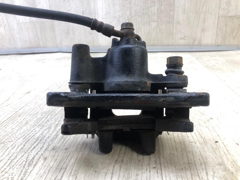 Суппорт тормозной задний правый ES300 ES330 01-06 Суппорт тормозной задний правый ES300 ES330 01-06