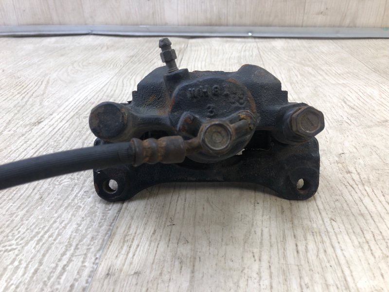 Суппорт тормозной задний правый ES300 ES330 01-06 Суппорт тормозной задний правый ES300 ES330 01-06