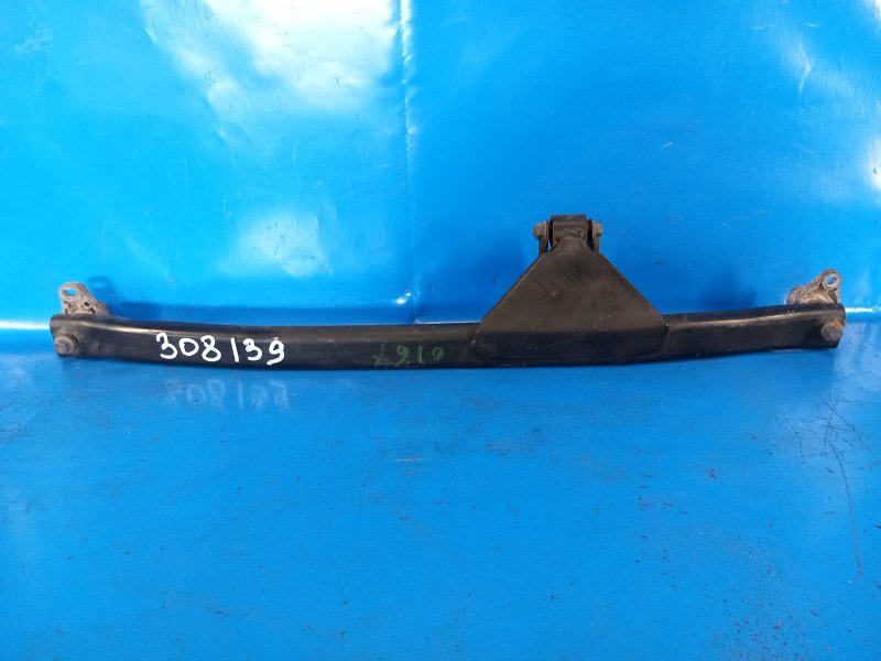 Запчасть распорка кузова VOLVO XC70 00–07 2006 2.5 B5254T2 30671354 Б/У Распорка кузова VOLVO XC70 00–07 2006 2.5 B5254T2 30671354 Б/У