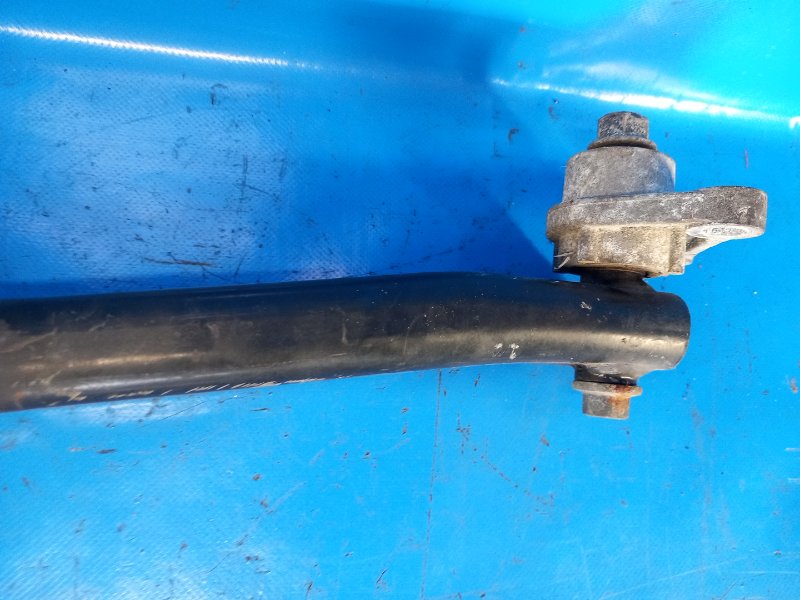 Распорка кузова VOLVO XC70 00–07 2.5 B5254T2 Распорка кузова VOLVO XC70 00–07 2.5 B5254T2