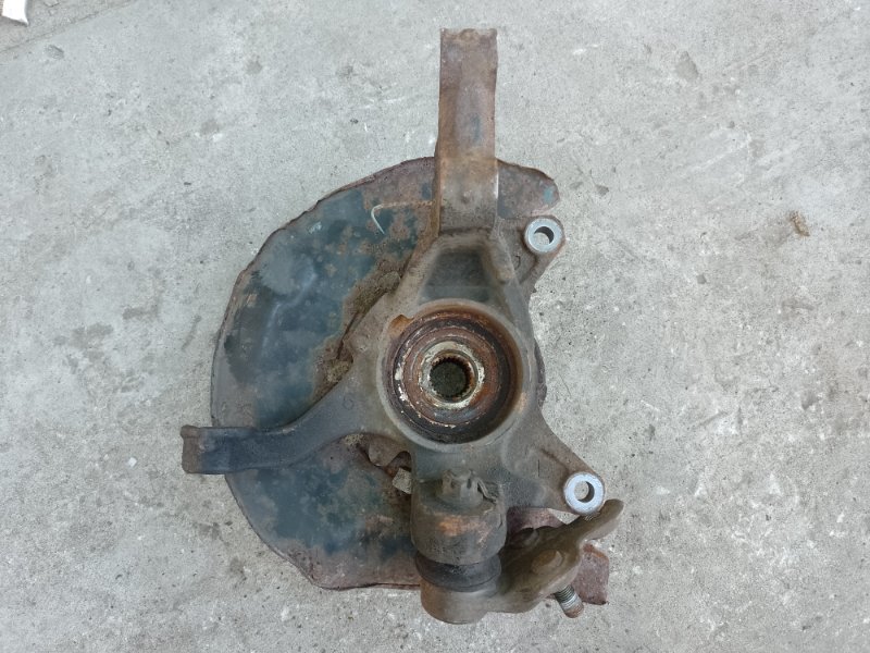 Кулак поворотный передний левый TOYOTA CAMRY 30 02-06 2003 30 2.4 2AZFE 43212-06160 Б/У