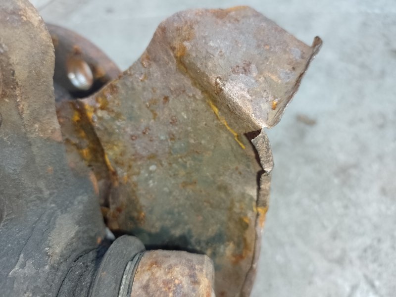 Кулак поворотный передний левый TOYOTA CAMRY 30 02-06 30 2.4 2AZFE