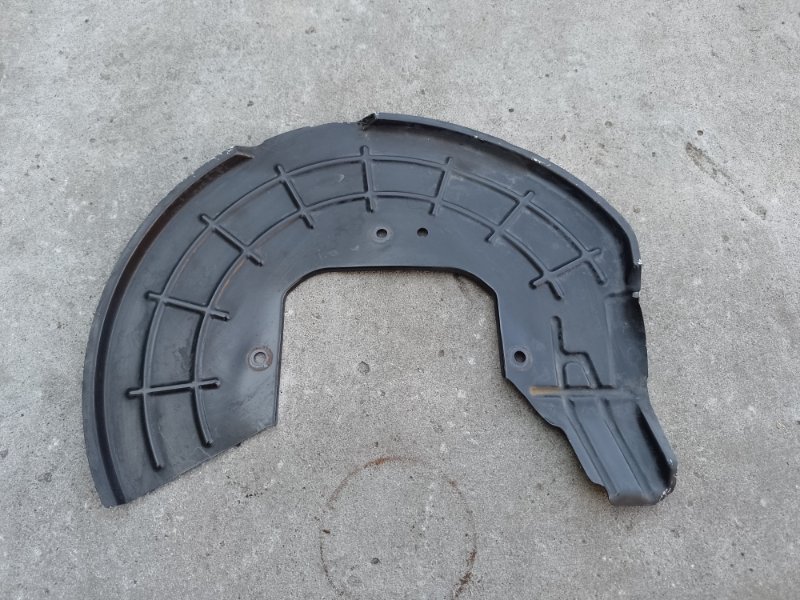 Запчасть защита тормозного диска передняя правая JEEP COMPASS 17-21 2017 2.4 ED6 68295722AA Б/У Защита тормозного диска передняя правая JEEP COMPASS 17-21 2017 2.4 ED6 68295722AA Б/У