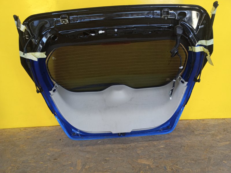 Крышка багажника LEAF 18-