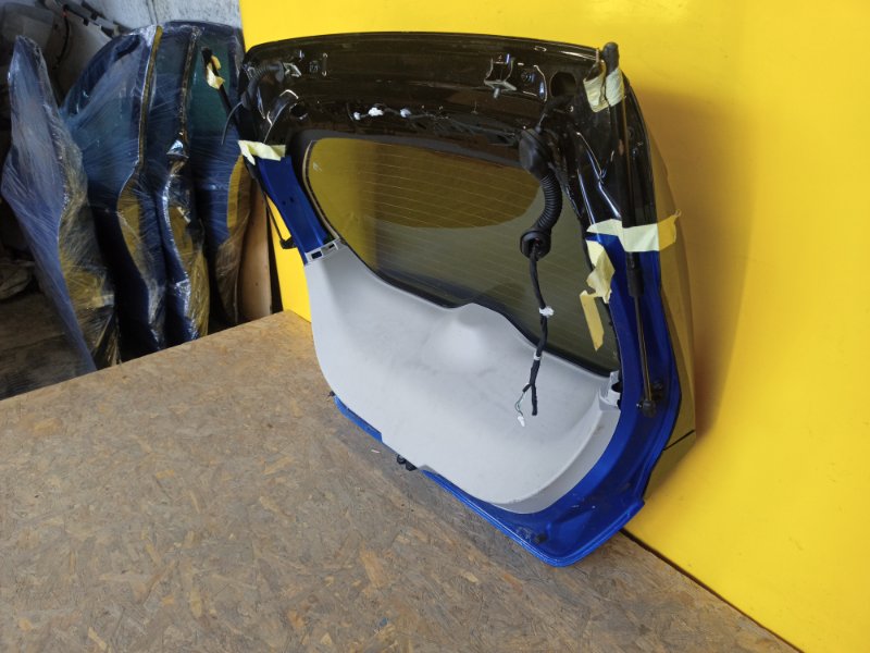 Крышка багажника LEAF 18-