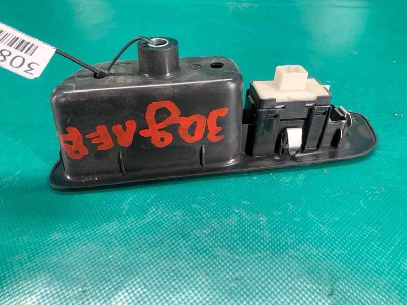 Кнопка стеклоподъемника задняя левая RENEGADE (BU) 14- 2020 Wagon 2.4L I4 ZERO EVAP M-AIR Кнопка стеклоподъемника задняя левая RENEGADE (BU) 14- 2020 Wagon 2.4L I4 ZERO EVAP M-AIR