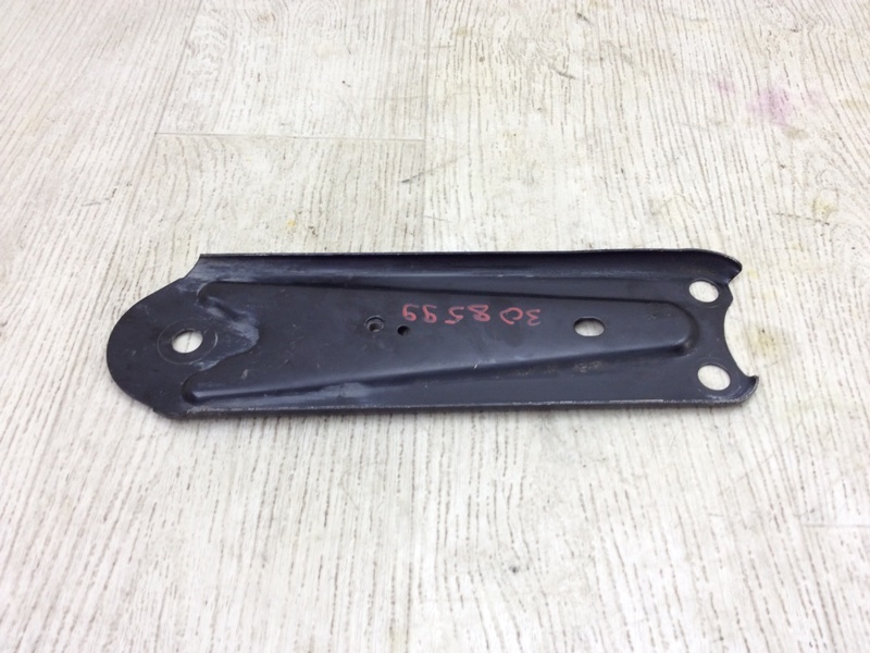 Крепление балки подвески заднее левое MDX (YD3) 13-21